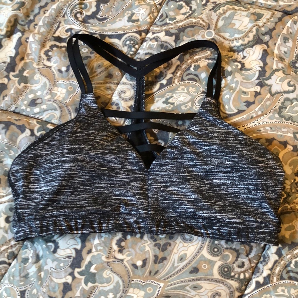 VICTORIA SECRET VSX SPORT BRA 💪🏻💦 SIZE MEDIUM💗